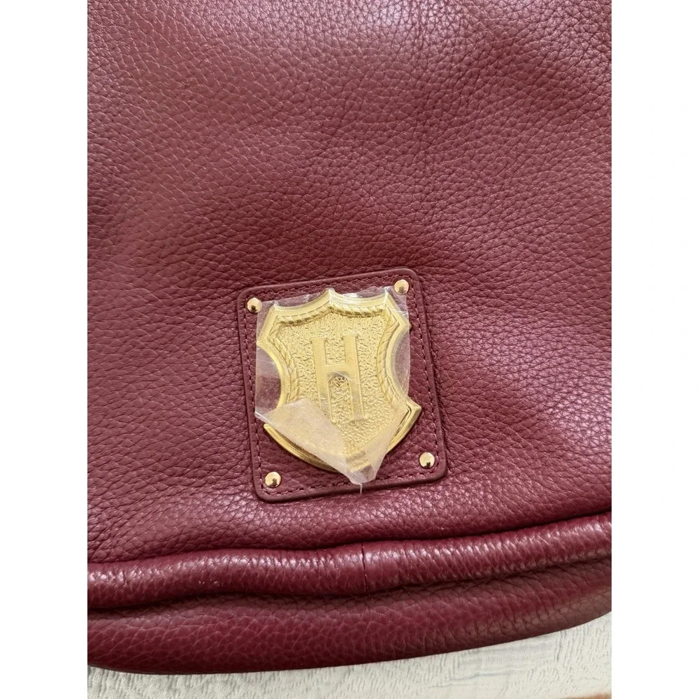 J.W.‎ Hulme Co. Womens Burgundy Leather Inner Pockets Crossbody Bag Editor